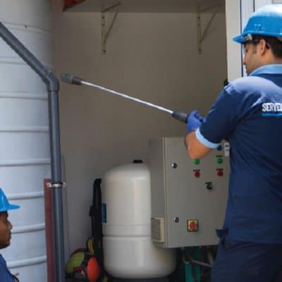 Water tank cleaning service