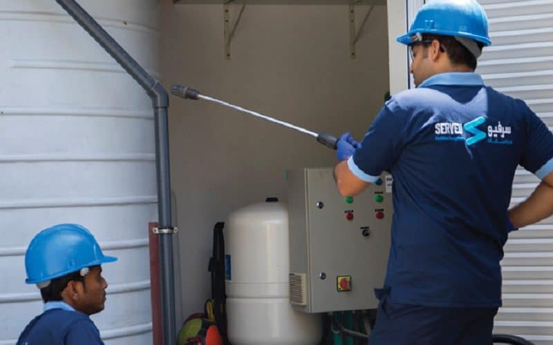Water tank cleaning service